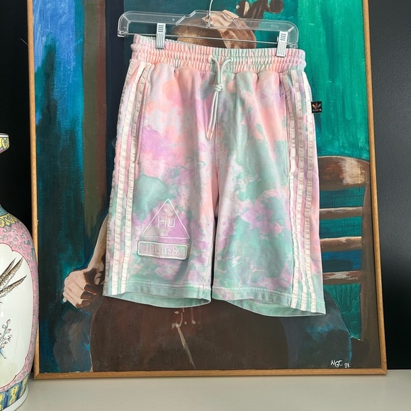 2018 Pharrell Williams x Adidas HU Printed Athletic Shorts Men's Size XS Tie Dye - Picture 3 of 16